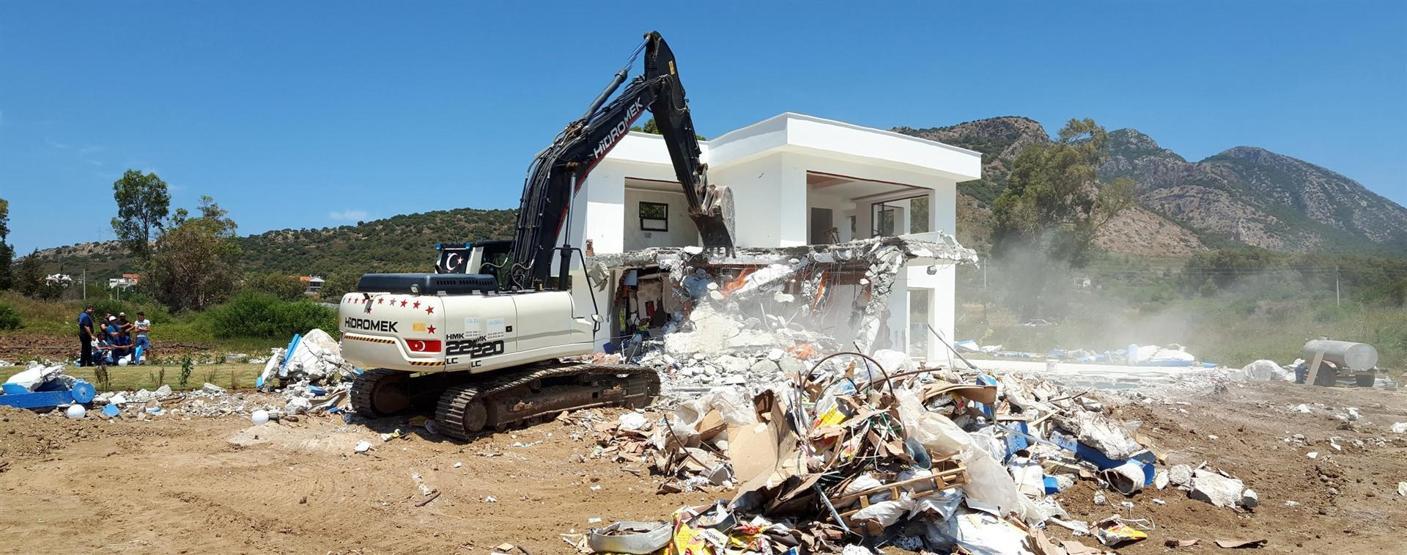 Datçada sit alanındaki o kaçak inşaat yıkıldı