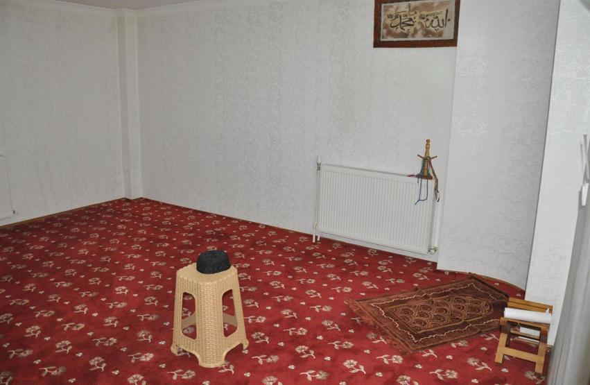 Sezginlere 300 polisle operasyon