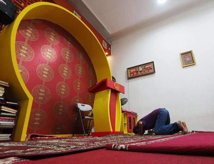 Endonezyadaki cami Doğu mimarisinin izlerini taşıyor