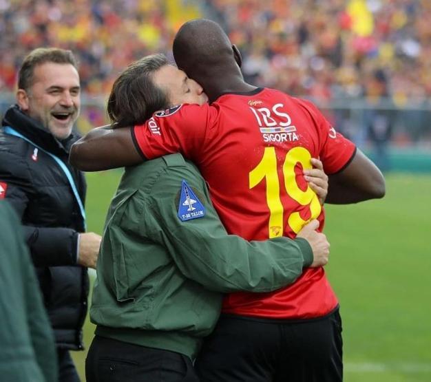 Demba Ba geri dönüyor