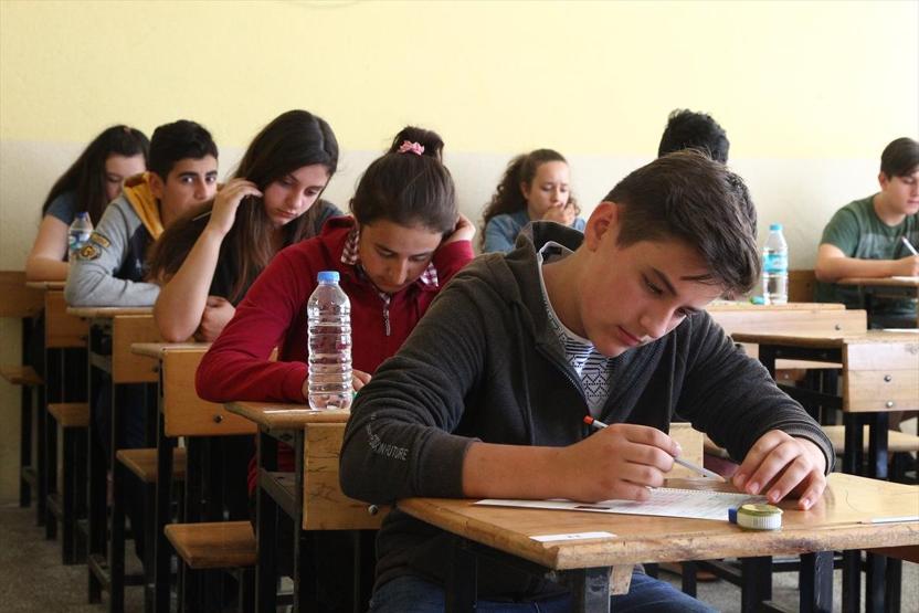 8inci sınıfların merkezi sınavı ilk kez yapılıyor