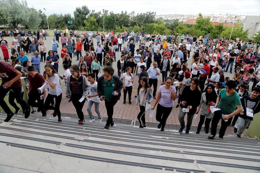 8inci sınıfların merkezi sınavı ilk kez yapılıyor