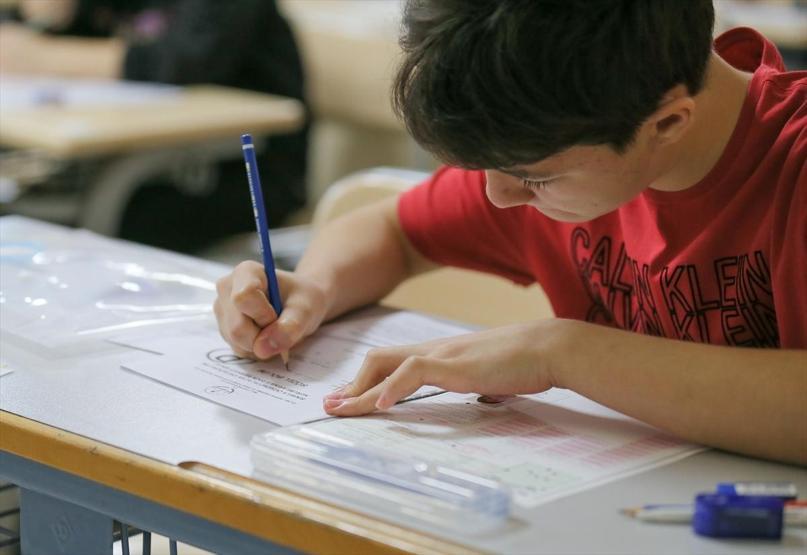 8inci sınıfların merkezi sınavı ilk kez yapılıyor