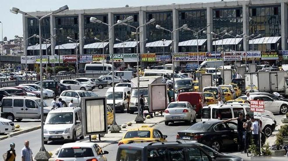 Bayrama daha var ama... Otobüs biletleri tükendi