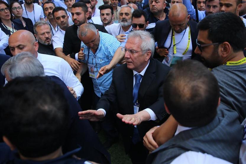 Fenerbahçe yeni başkanını seçti