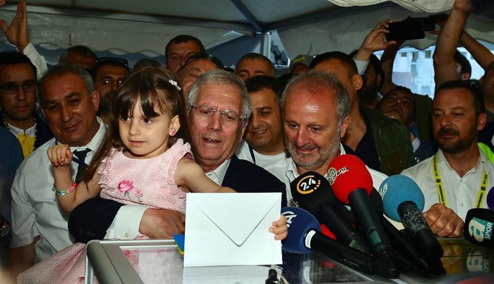 Fenerbahçe yeni başkanını seçti