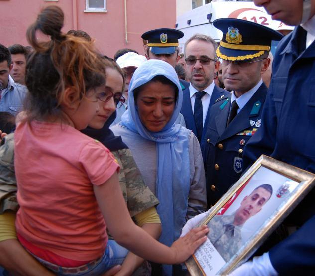 Şehit Orhan Özkan son yolculuğuna uğurlandı
