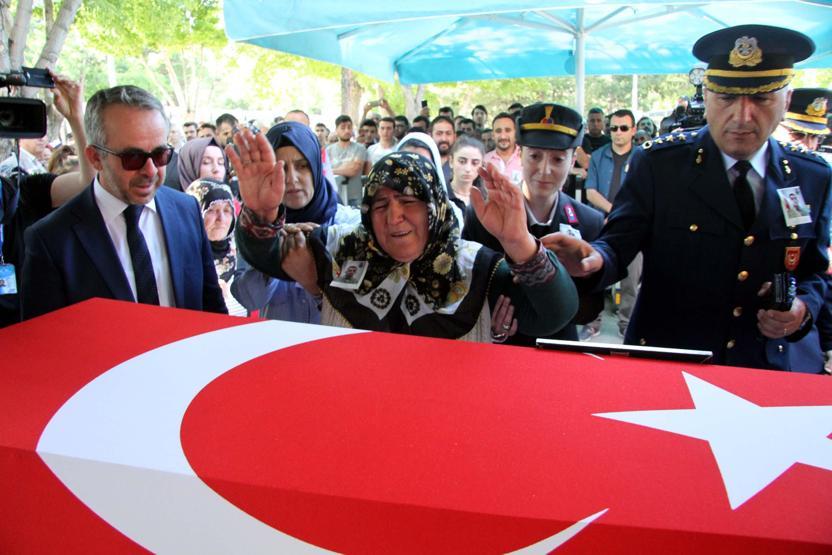 Şehit Orhan Özkan son yolculuğuna uğurlandı