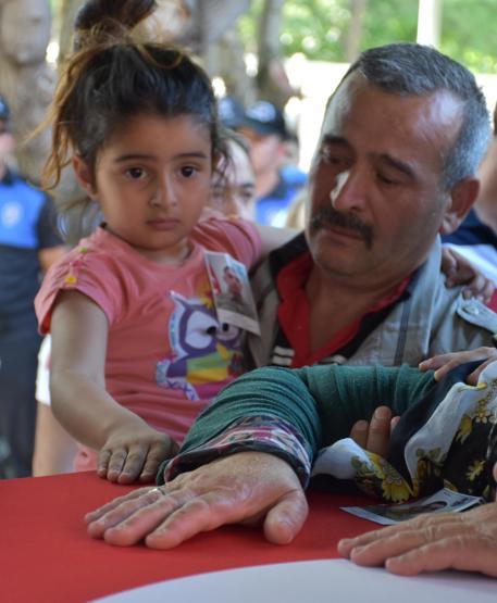 Şehit Orhan Özkan son yolculuğuna uğurlandı