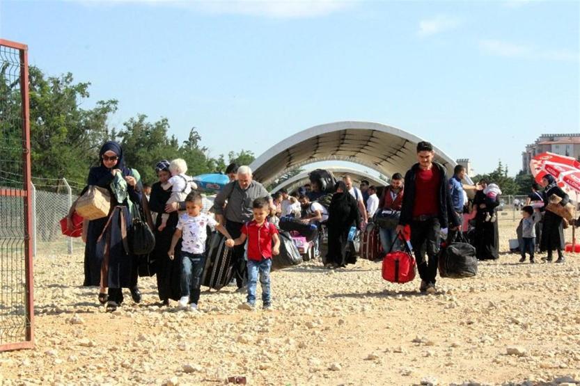 Suriyeliler bayram tatili için akın akın ülkelerine gidiyor