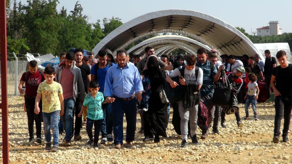 Suriyeliler bayram tatili için akın akın ülkelerine gidiyor