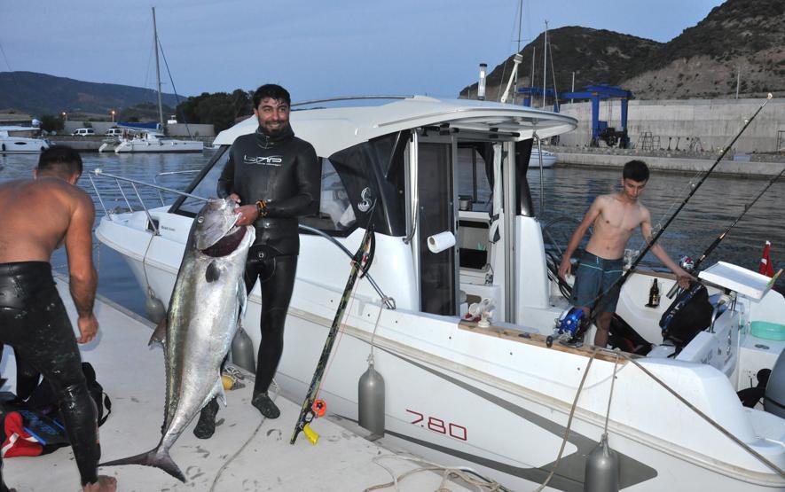 Zıpkınla yakaladı: 51 kilo, 160 santimetre