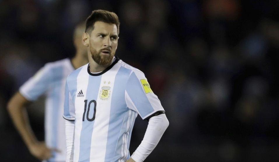 Mesut Özil, Ronaldoyu geçti, sırada Messi var
