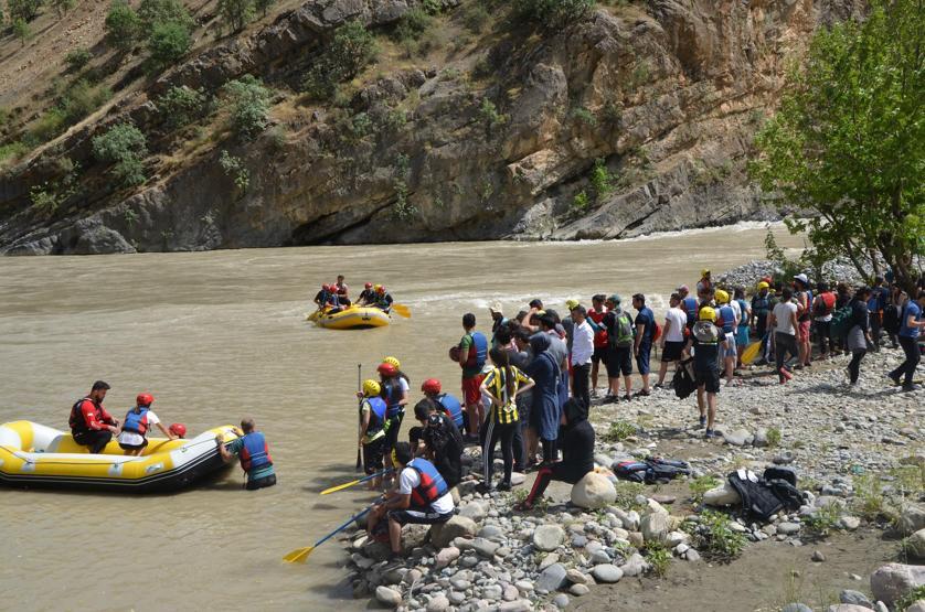 Burası Köprülü Kanyon değil Hakkari