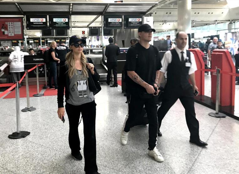 Paris Hilton, Türkiyeden ayrıldı: Bankonun önünde çöktü kaldı