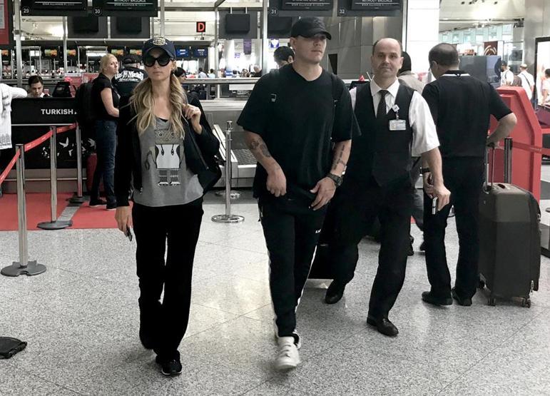 Paris Hilton, Türkiyeden ayrıldı: Bankonun önünde çöktü kaldı