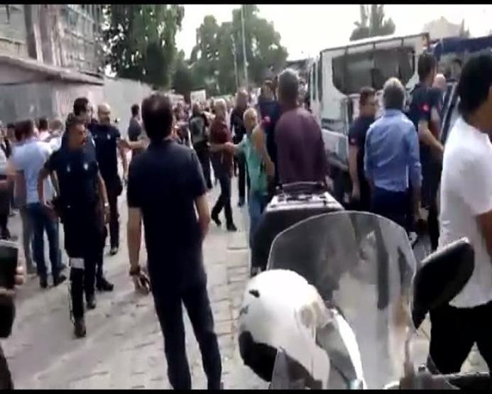 Beyazıt Meydanı bir anda karıştı