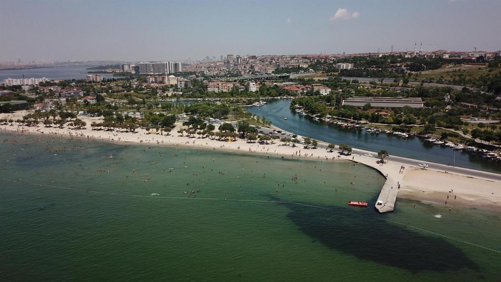 İstanbullular bayramda plajlara akın etti