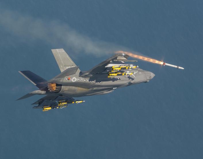 F- 35 uçakları tesliminde nefes kesen hafta