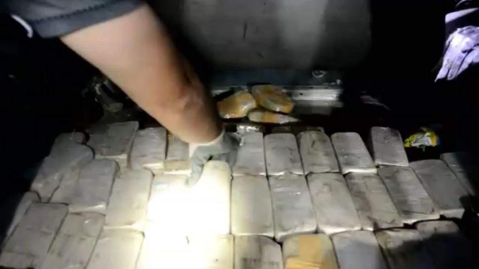 Takibe alınan Irak plakalı cipten 85 kilo eroin çıktı