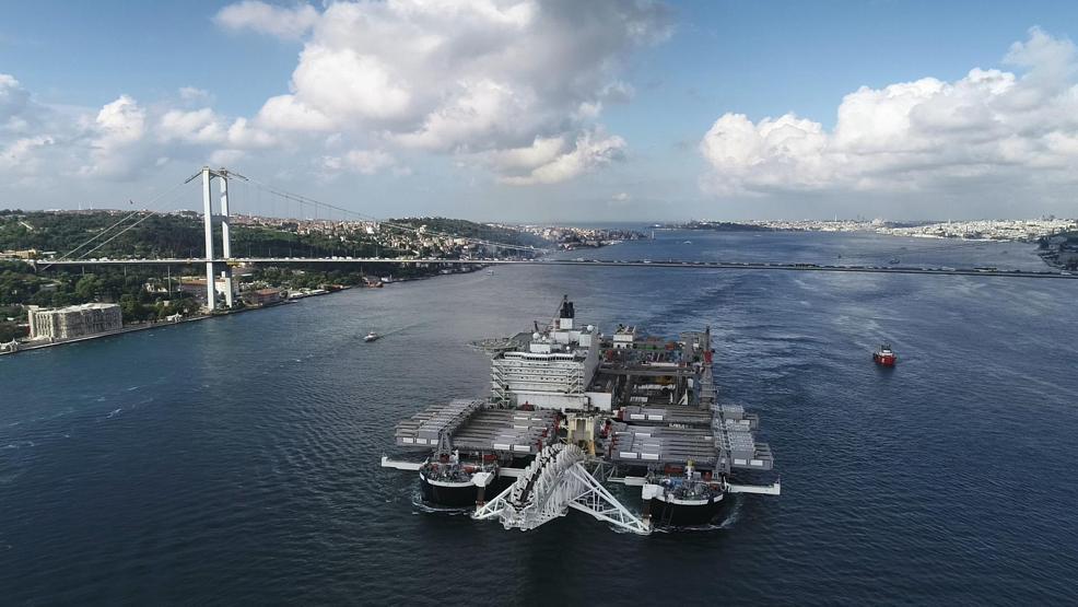 İstanbul Boğazından böyle geçti
