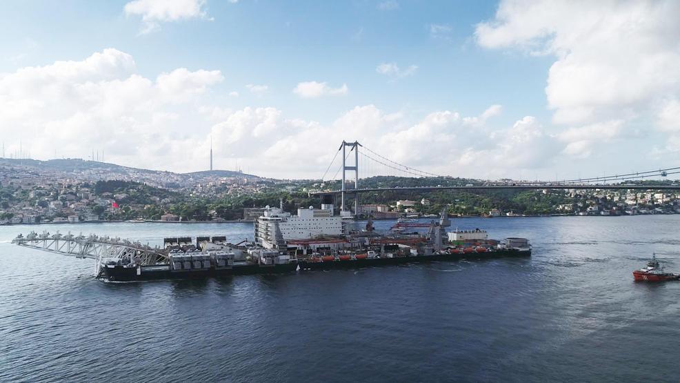 İstanbul Boğazından böyle geçti