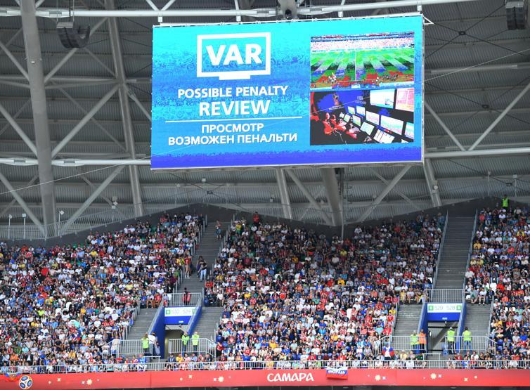 Danimarkalı futbolcu Danimarkanın kabusu oldu