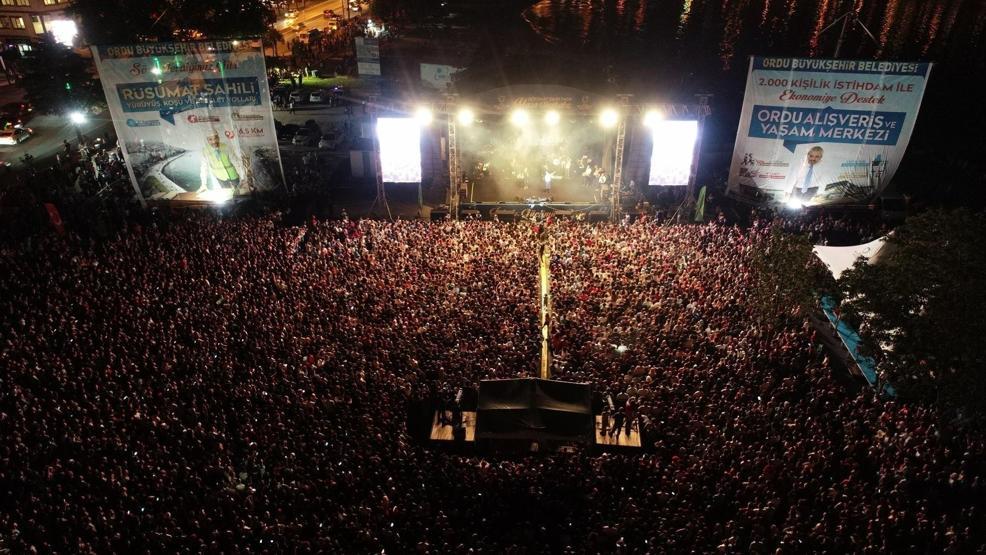 Orduda Murat Boz konserinde izdiham