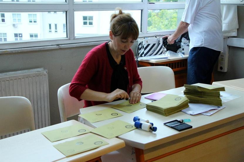 Seçim öncesi sandık yemini edildi
