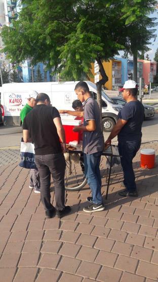Polis yakalamak için kılıktan kılığa girdi