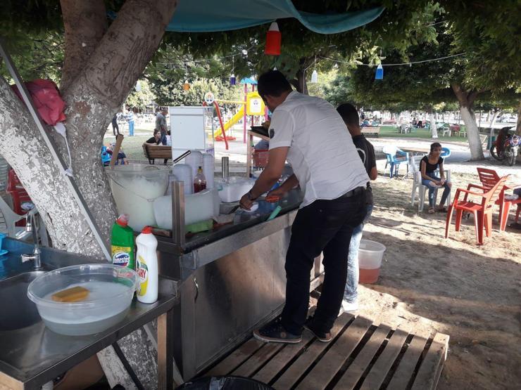 Polis yakalamak için kılıktan kılığa girdi