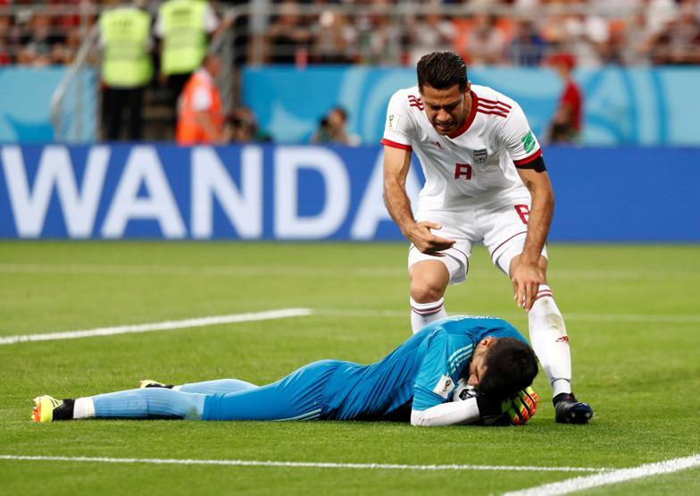 Ronaldonun penaltısını kurtaran İranlı kalecinin hayatı roman
