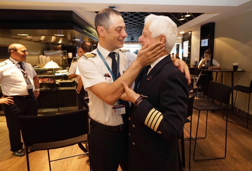 Türk Hava Yolları’nın 45 yıllık pilotu emekli oldu
