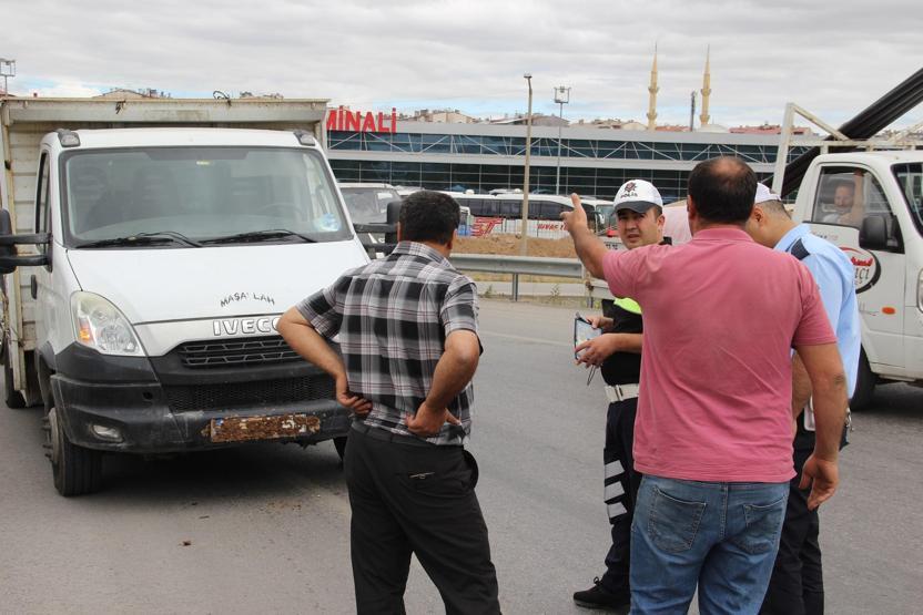 Çamurla plakasını kapattı, 14 bin 500 lira ceza yedi