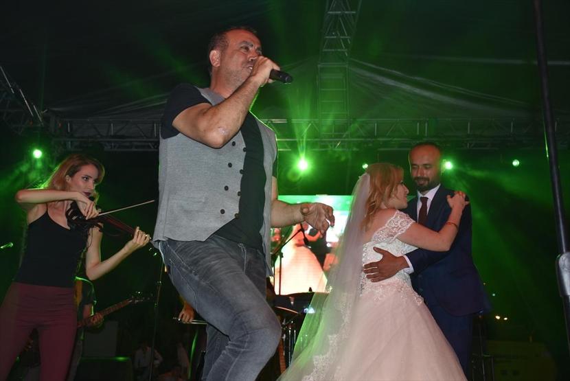 Barış Akarsu, Haluk Levent konseri ile anıldı
