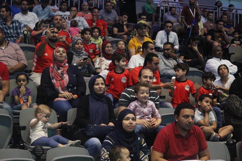 Katar, vatandaşlarını Dünya Kupasına hazırlıyor