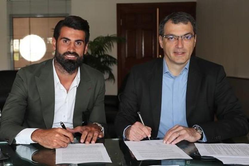 Son dakika Fenerbahçe Volkan Demirelle sözleşme yeniledi