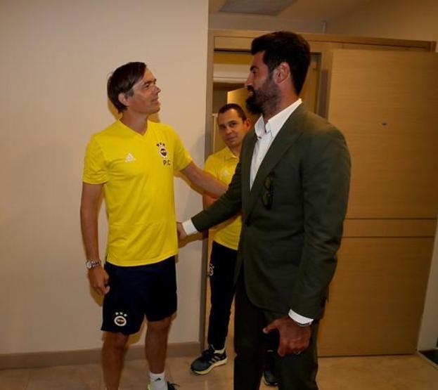 Son dakika Fenerbahçe Volkan Demirelle sözleşme yeniledi
