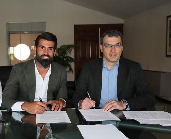 Son dakika Fenerbahçe Volkan Demirelle sözleşme yeniledi