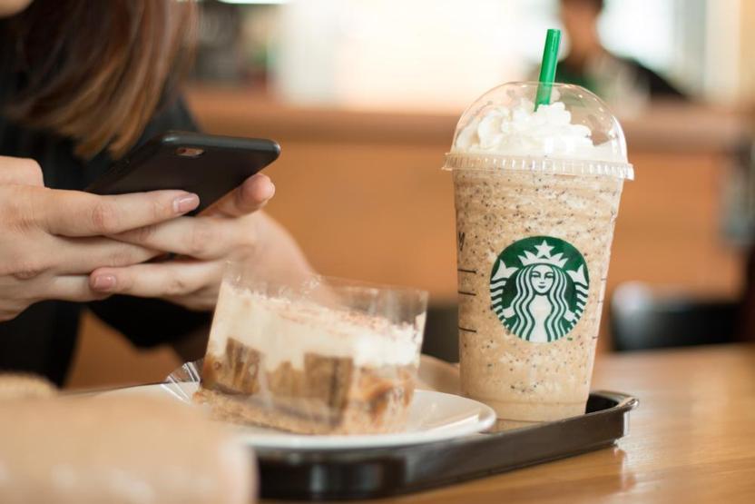 Dünyaca ünlü kahve zinciri Starbuckstan pipet yasağı