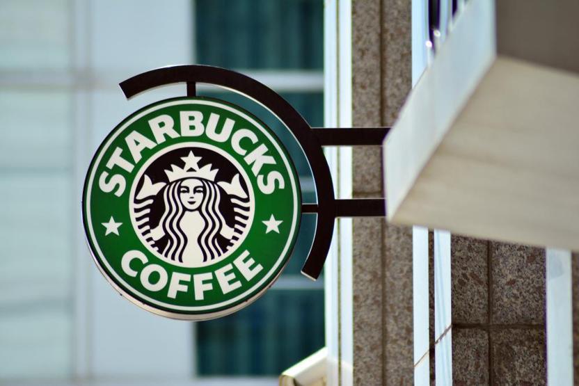 Dünyaca ünlü kahve zinciri Starbuckstan pipet yasağı