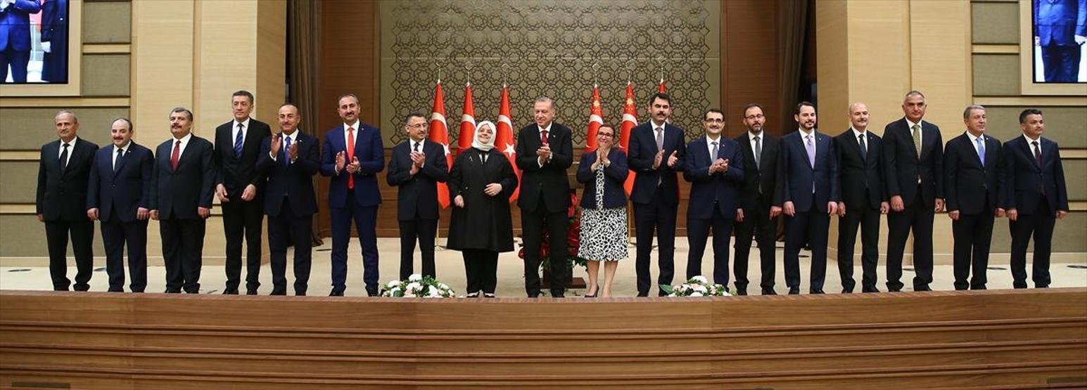 Türkiye tarihinin en genç kabinesi: Yaş ortalaması 49