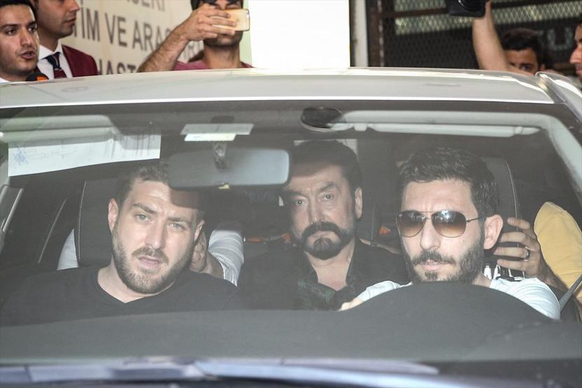 Adnan Oktar operasyonundan kareler