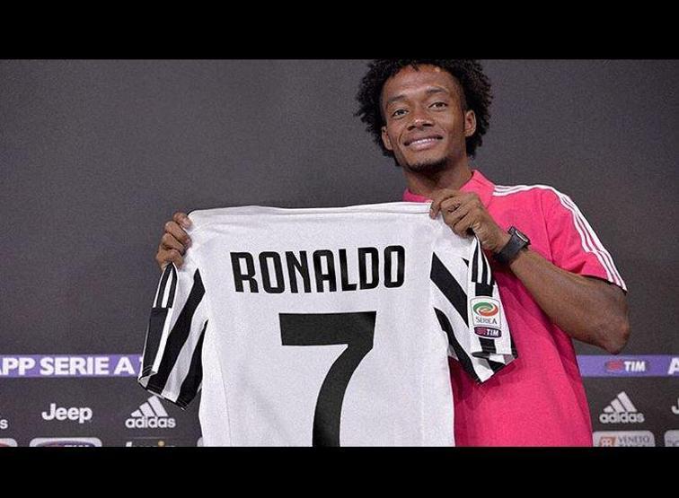 Juventus bir günde 520 bin Ronaldo forması sattı