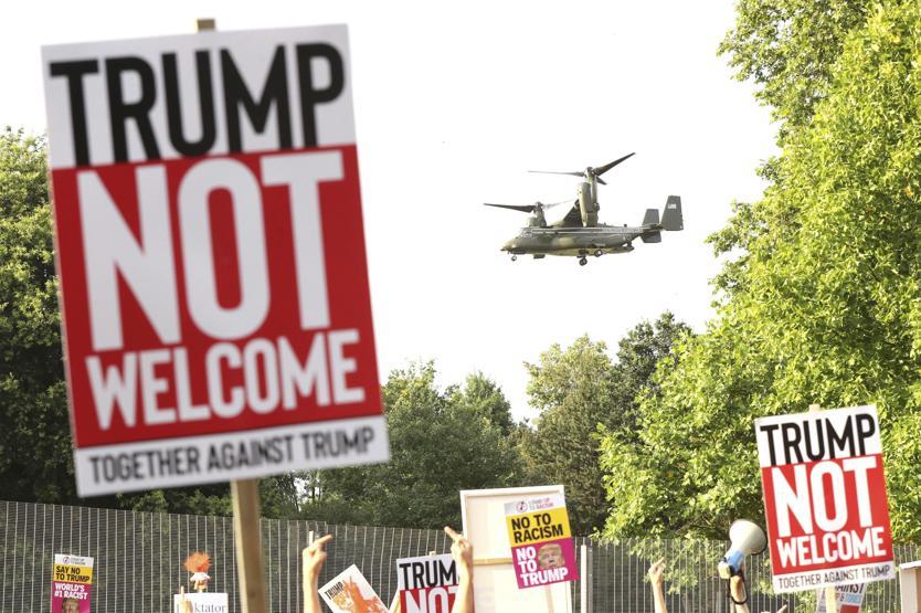 Trumpın ilk İngiltere ziyareti protestolar arasında geçiyor