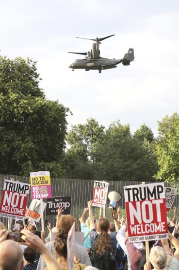 Trumpın ilk İngiltere ziyareti protestolar arasında geçiyor