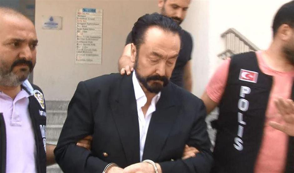 Adnan Oktar grubuna operasyon: 84 şüpheli sağlık kontrolünde