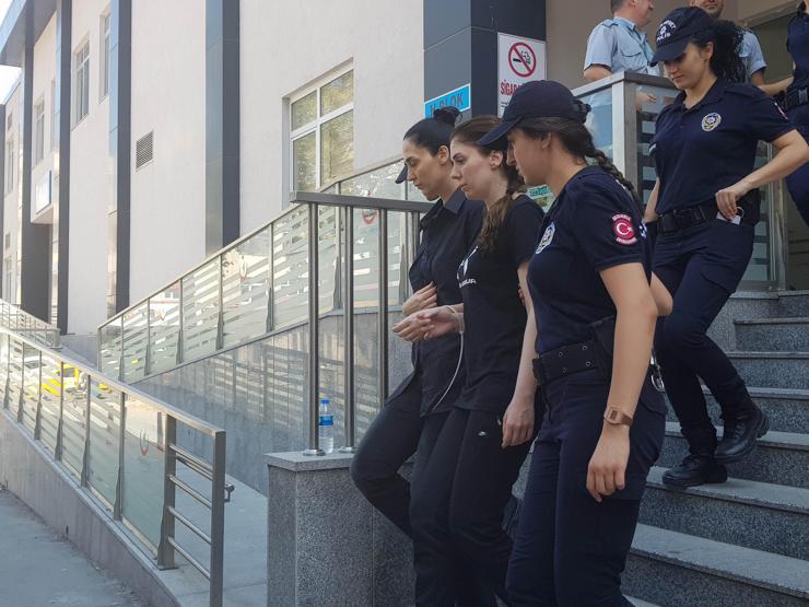 Adnan Oktar grubuna operasyon: 84 şüpheli sağlık kontrolünde