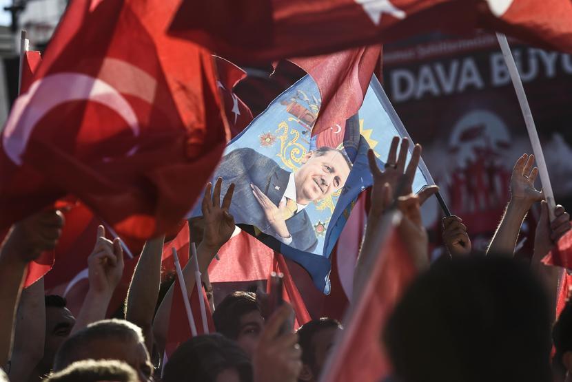 15 Temmuz Şehitler Köprüsünde oluşturulan alanı vatandaşlar doldurdu