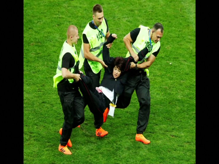 Final maçında sürpriz protesto